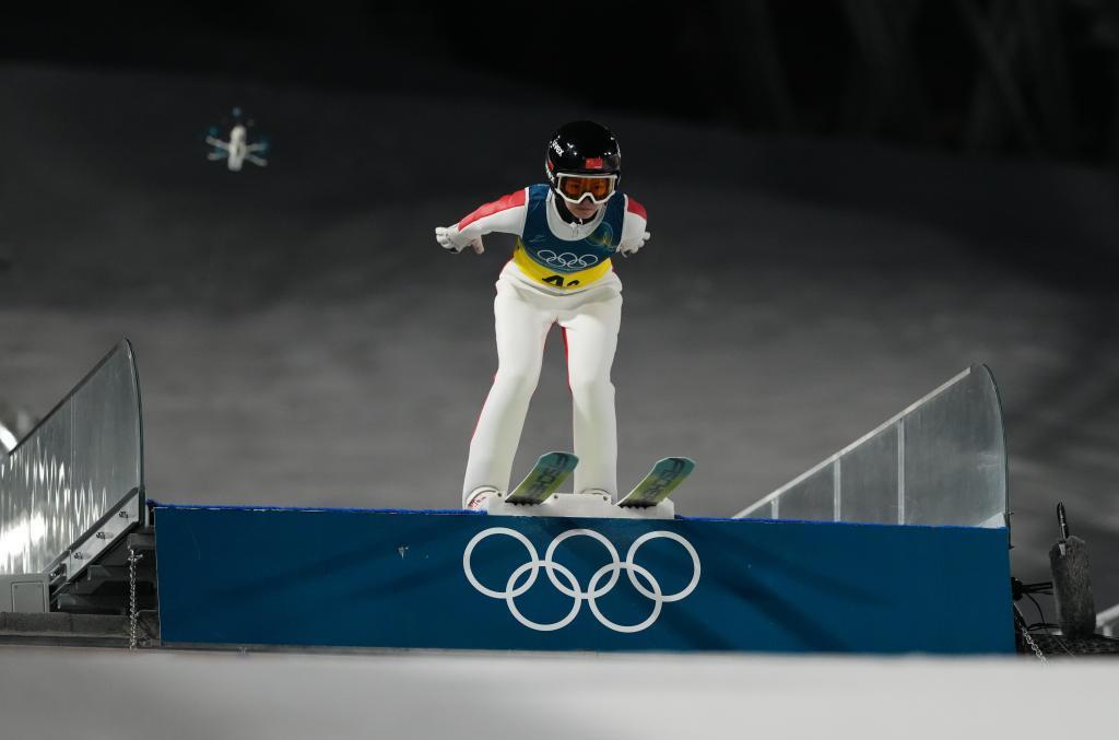 九游体育-米兰冬奥会首创FPV无人机大规模跟拍，赛事转播进入超沉浸时代”