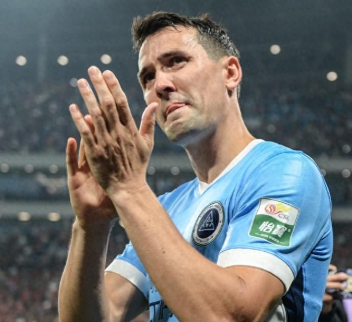 九游体育网页版-跌出“跑男”榜前3！周定洋来到深圳跑不动了，全场隐身惹争议