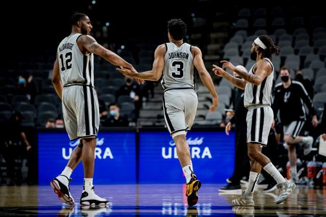 九游体育官网-力斩洛城双雄还能赢绿军 马刺永远不能被忽视